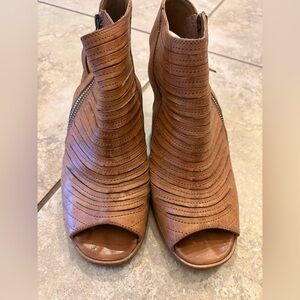 Size 7.5 Paul Green 'Cayanne' Peep Toe Sandal